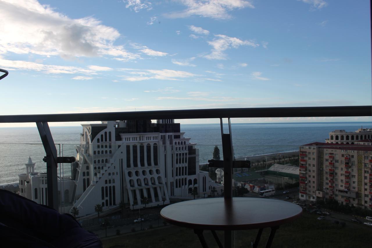 Orbi Plaza Tamara Aparthotel Batumi Exterior photo