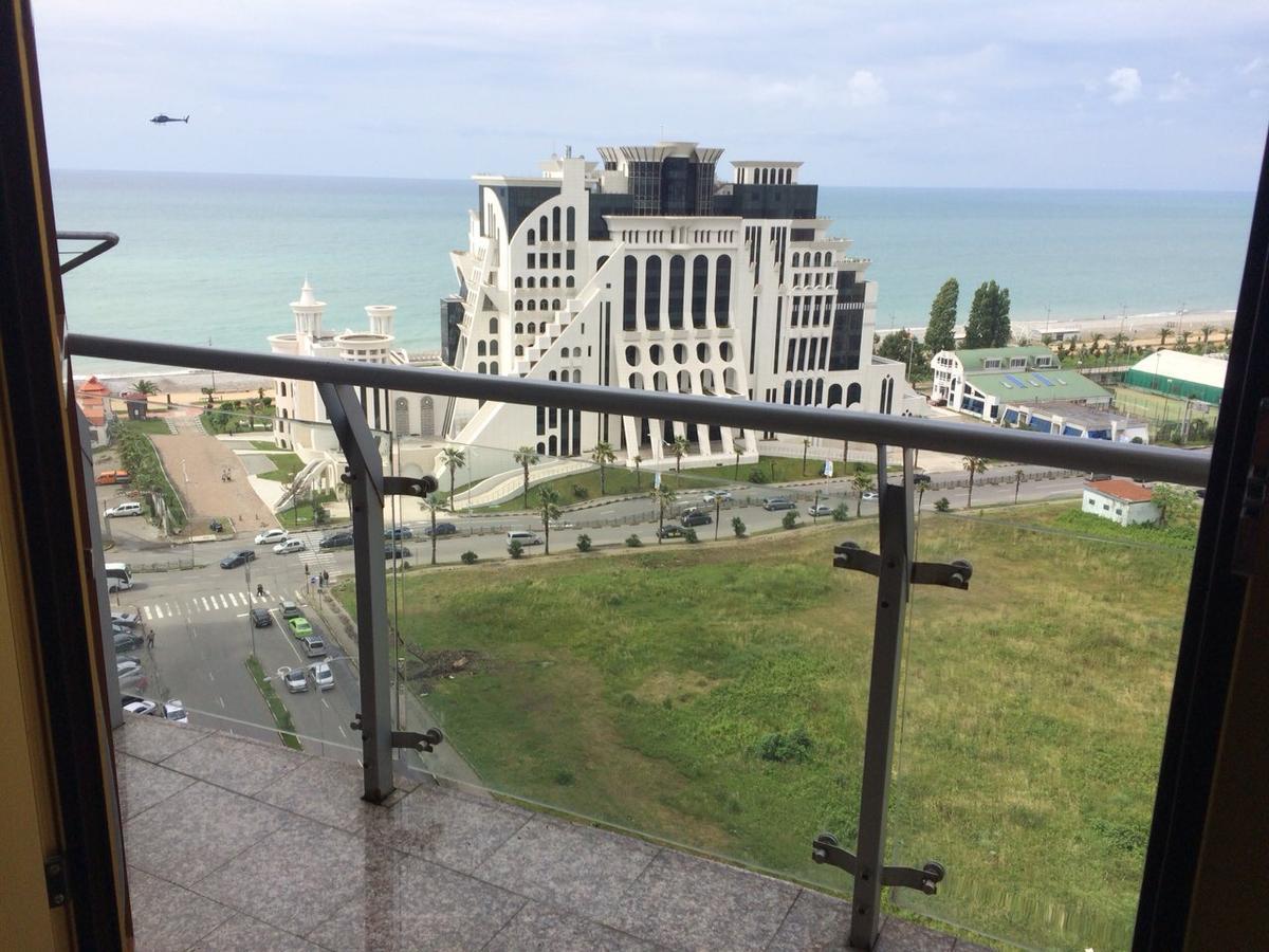 Orbi Plaza Tamara Aparthotel Batumi Exterior photo