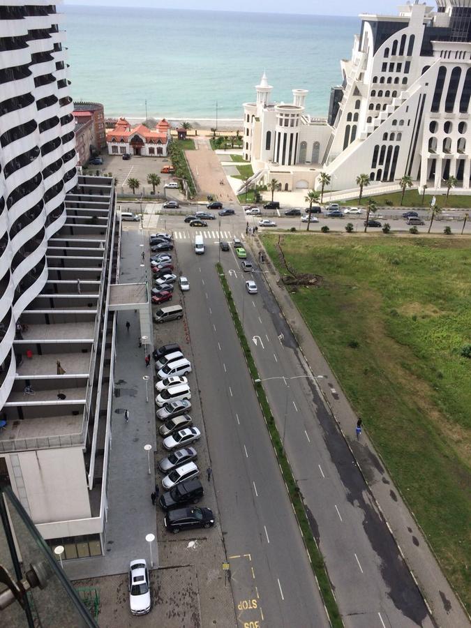 Orbi Plaza Tamara Aparthotel Batumi Exterior photo